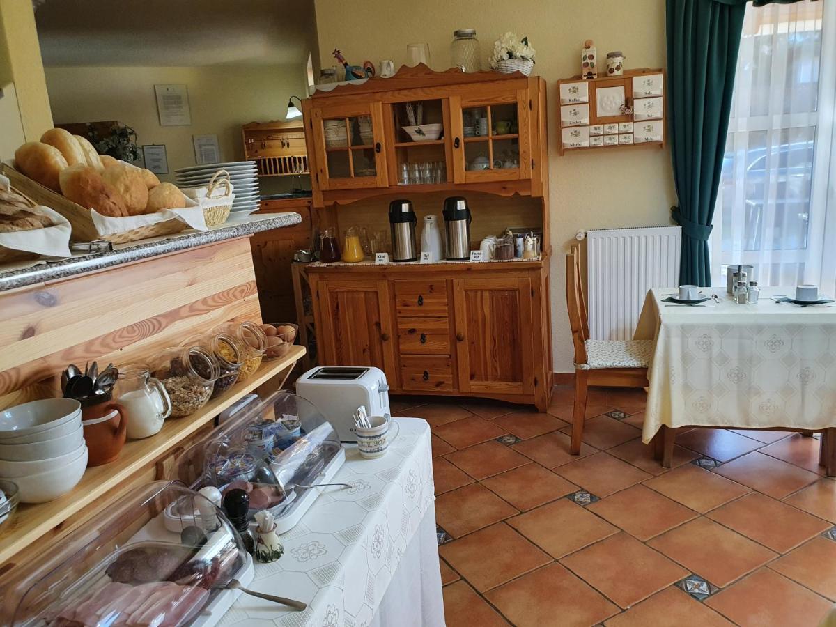 Bozi Rozi Panzio Hotell Fertőboz Exteriör bild